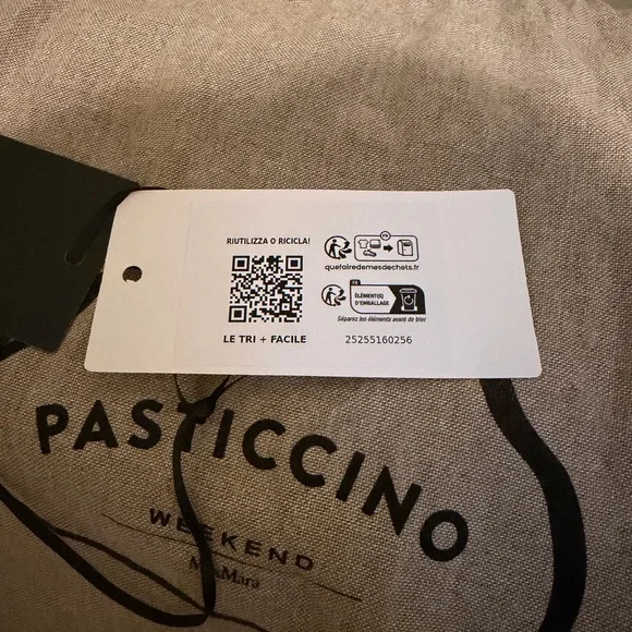 Medium Sheepskin Pasticcino Bag. Dark Green - Picture 8 of 8